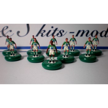 Subbuteo Andrew Table Soccer TSV Wolfsburg 2010-2011 on Classic Hasbro bases